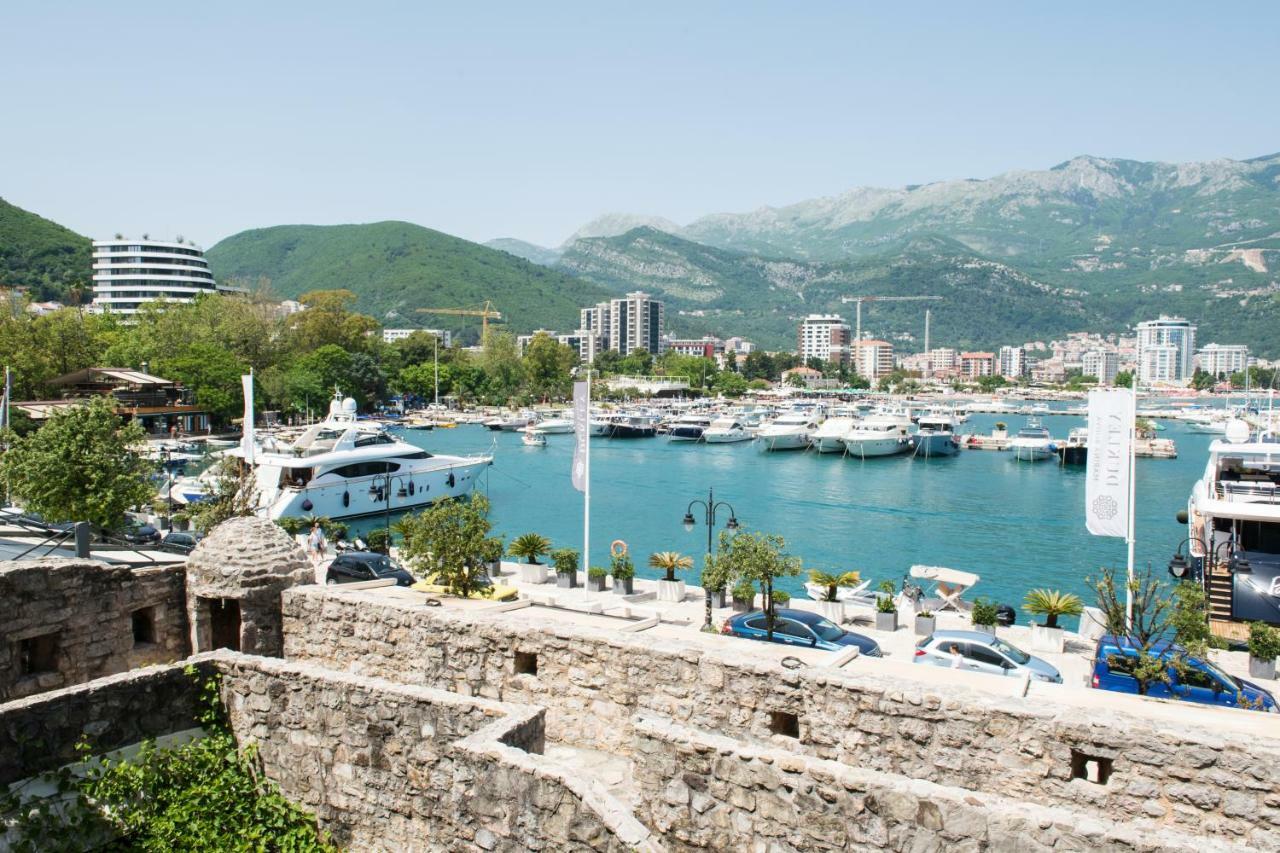 La Villa Boutique Hotel Budva Exterior photo